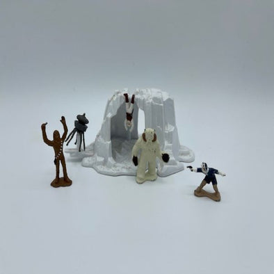 Micro Collection Hoth Wampa Cave Playset
